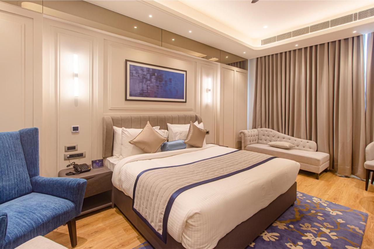 The Cove Wing Hotel Panchkula Exterior photo