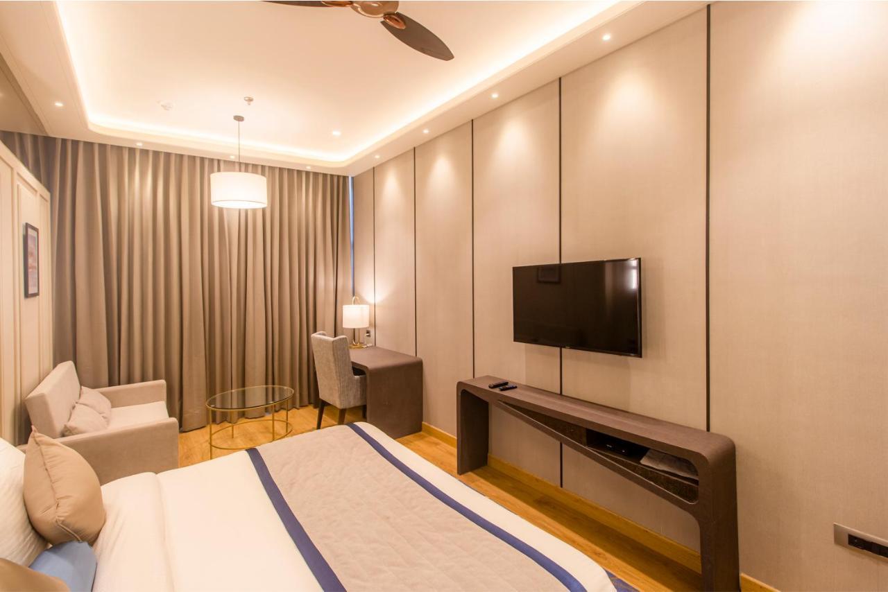 The Cove Wing Hotel Panchkula Exterior photo