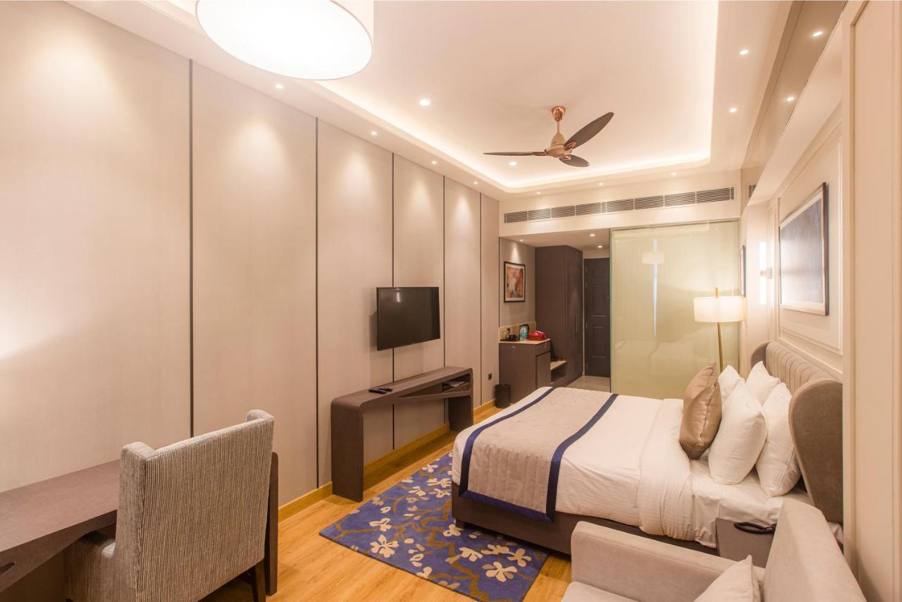 The Cove Wing Hotel Panchkula Exterior photo